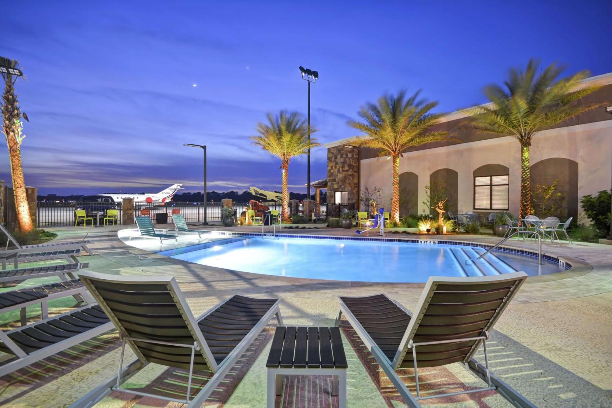 Home2 Suites By Hilton St. Simons Island Экстерьер фото