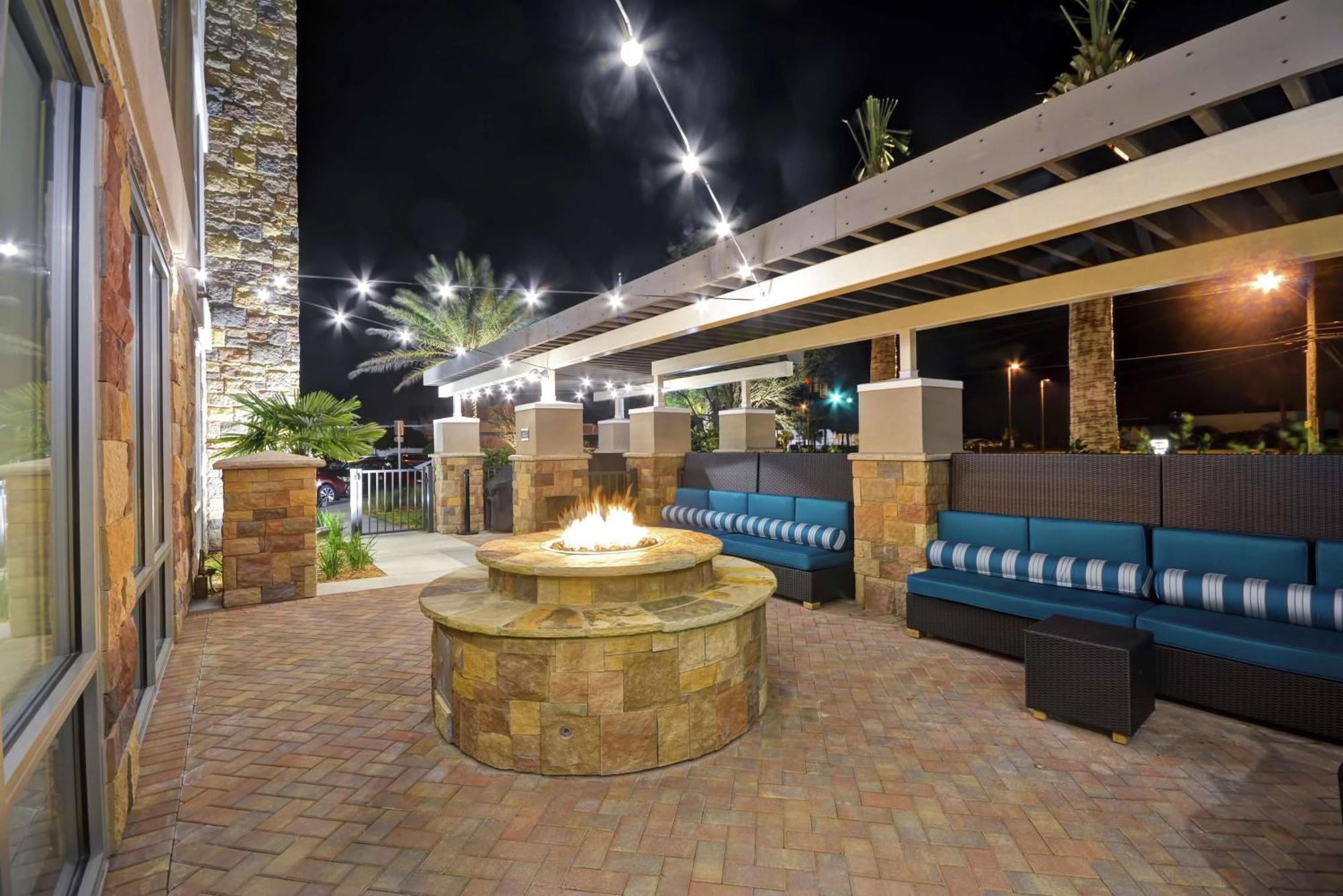 Home2 Suites By Hilton St. Simons Island Экстерьер фото